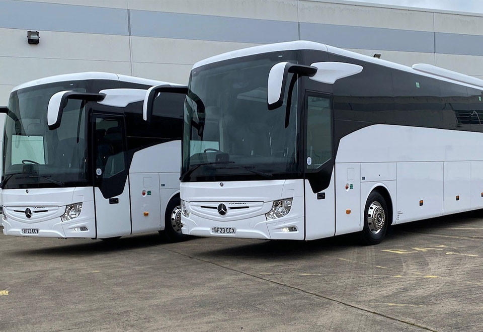 Book Reliable Coach Hire in Aylesbury for Your Next Trip