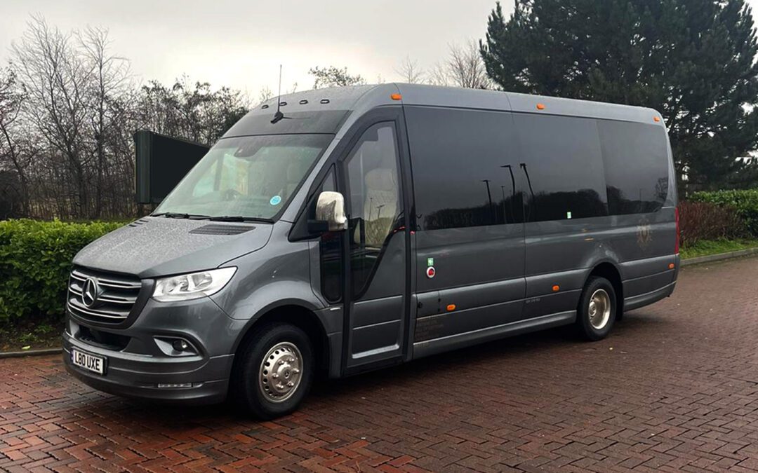 Top Benefits of Minibus Hire in Nottingham for Groups